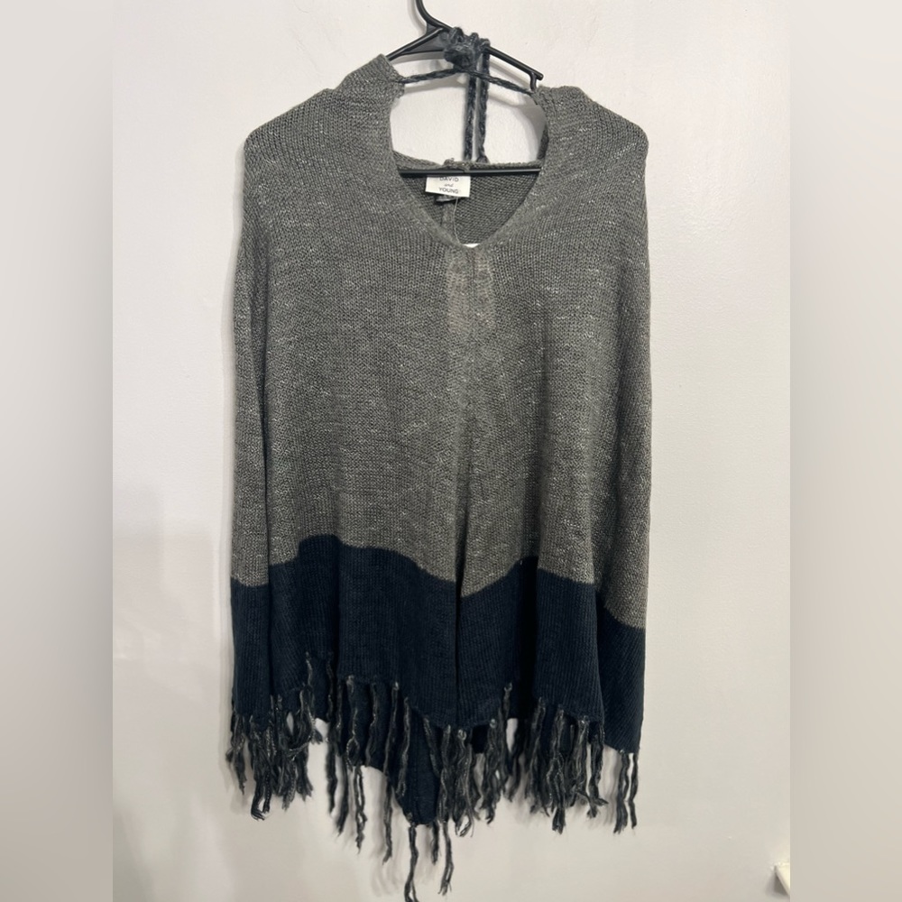 David and Young Womens Poncho Hoodie Sweater One Size Fits‎ Most NWT